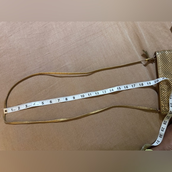 Vintage Beautiful Bueno Gold Chain Mail Evening Shoulder / Crossbody Strap Purse - Picture 4 of 6